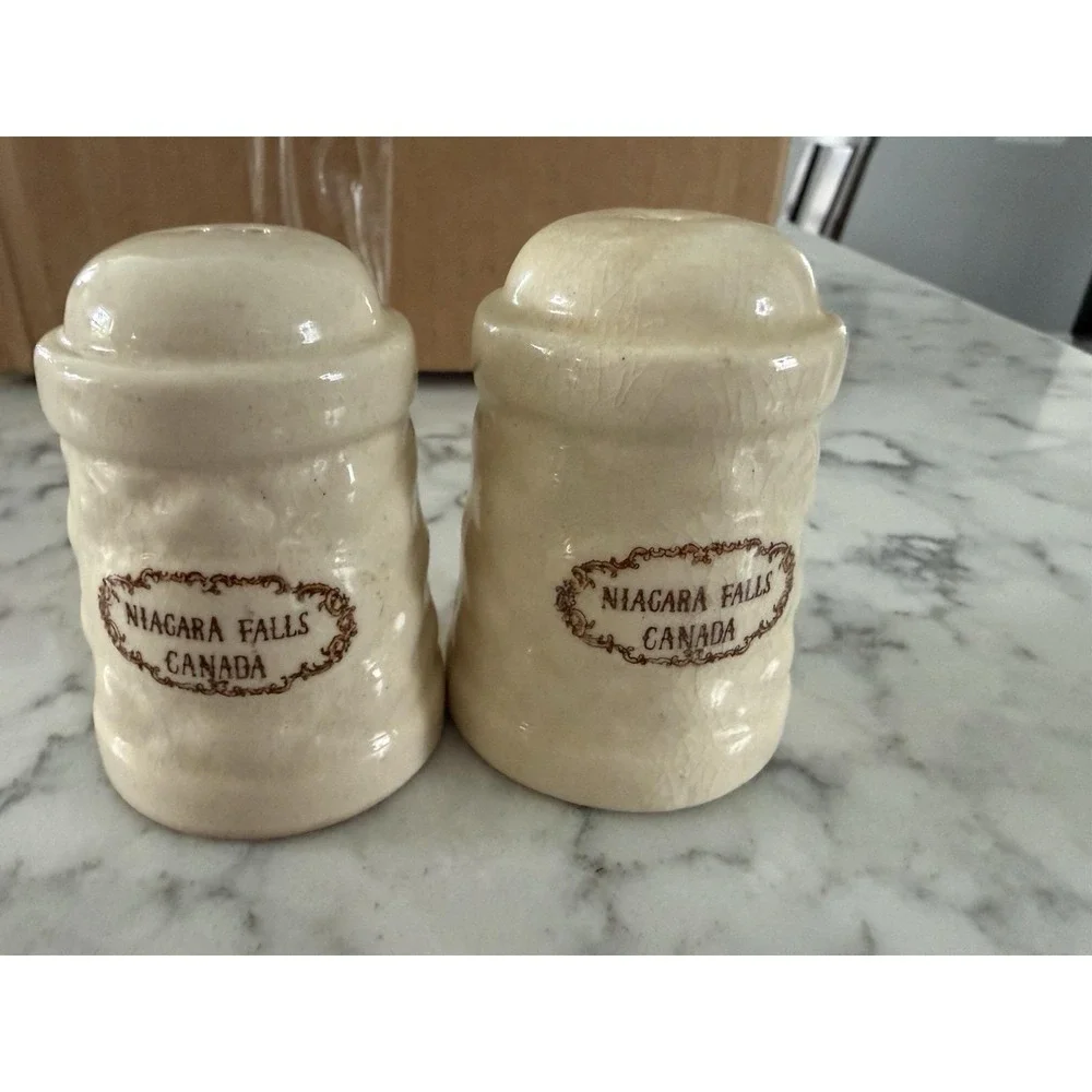 Cream And Brown Colored Vintage Made In Taiwan Niagara Falls Slat And Pepper